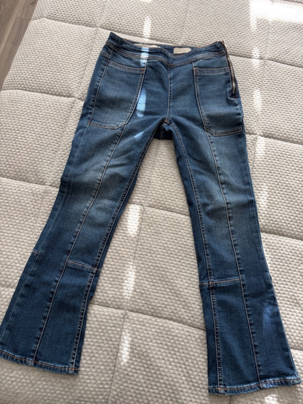 Anthropologie Pilcro Side Zip Crop Flare Jeans